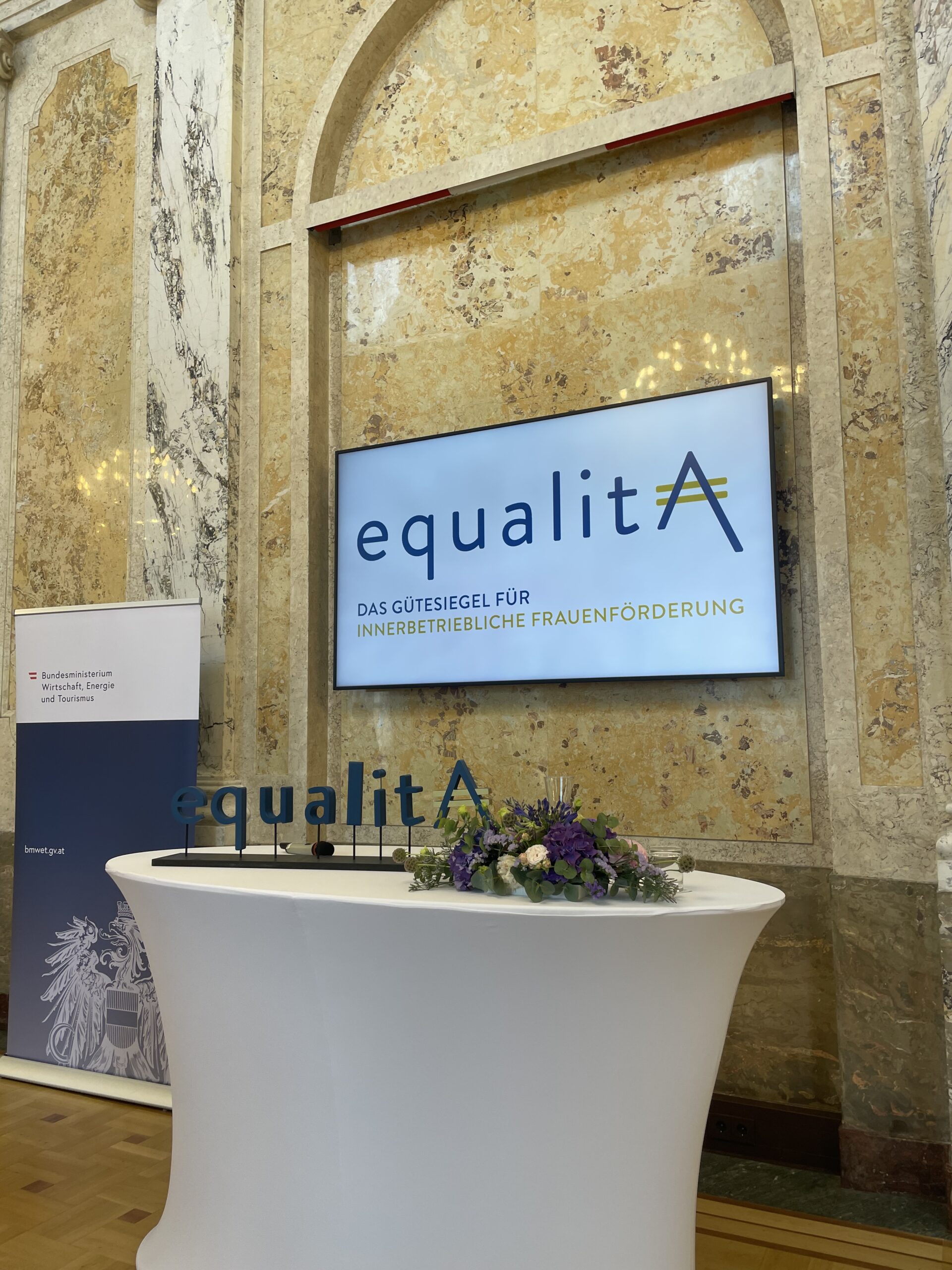 Partner Dr Caroline KINDL as a member of the jury at the equalitA Awards ceremony